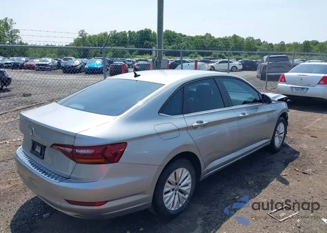 2019 Volkswagen Jetta 1.4T R-Line/1.4T S/1.4T Se z USA, uszkodzony, nr VIN 3VWCB7BU5KM238861